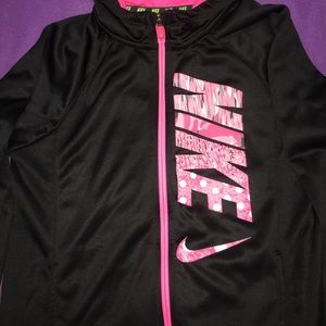 Nike Therma Fit ( Girls GS size XL )